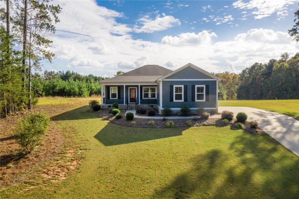 613 Acorn Drive