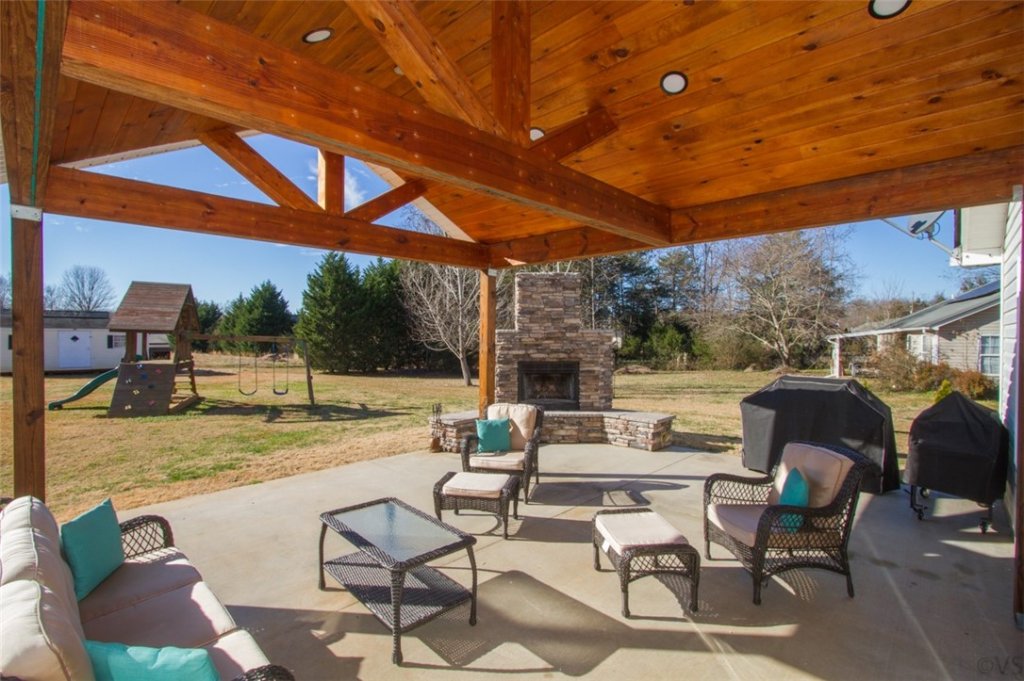 1223 Massey Road