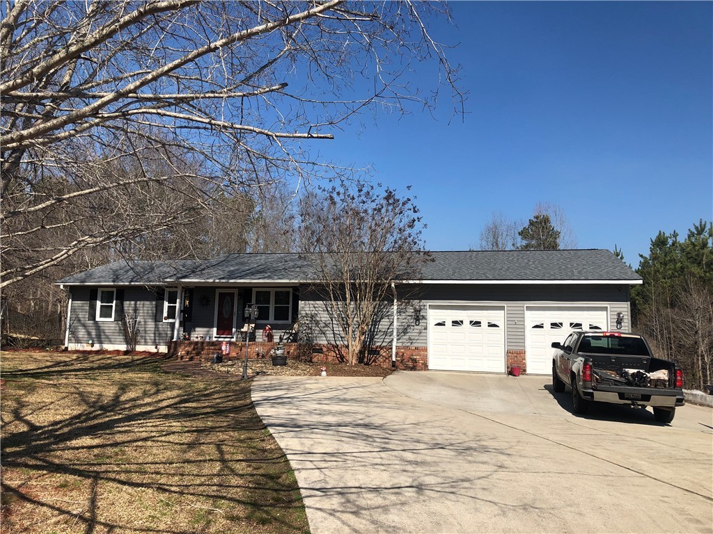 111 Hillcrest Court