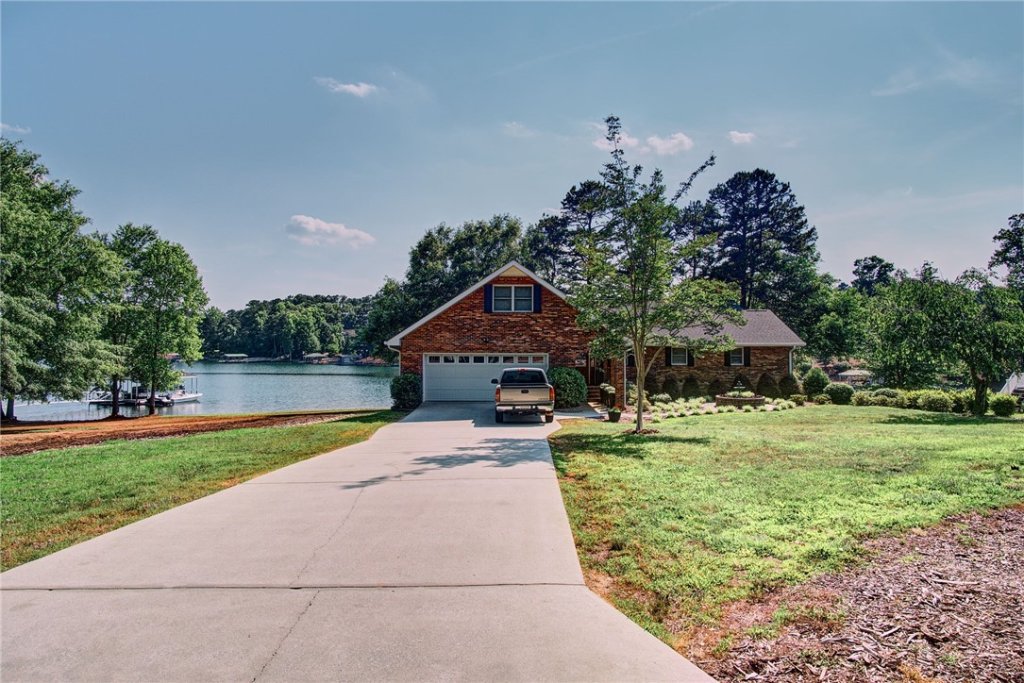 222 Petty Road