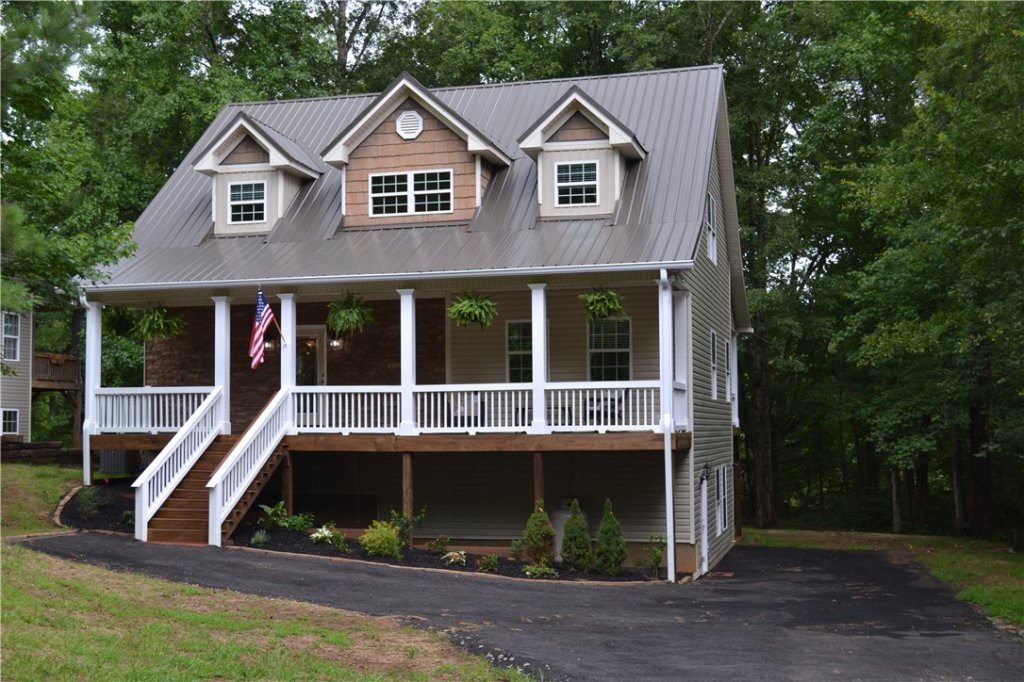 135 Lake Breeze Lane