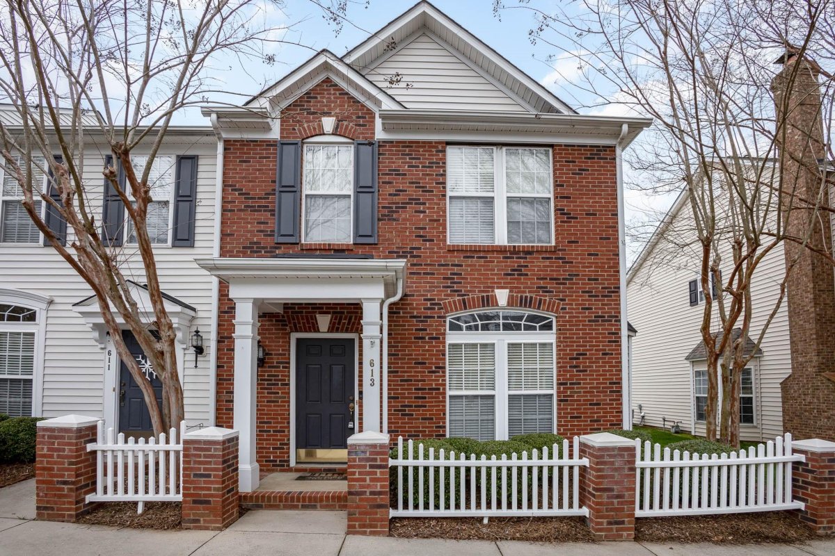 613 Atherton Way