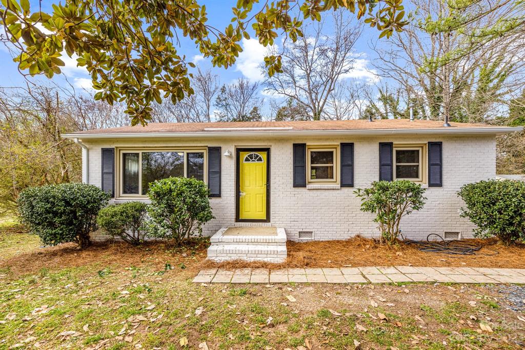1934 Doby Drive