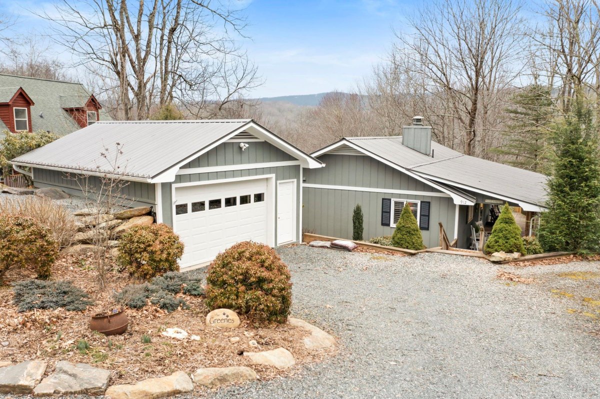 912 Balsam Drive 6