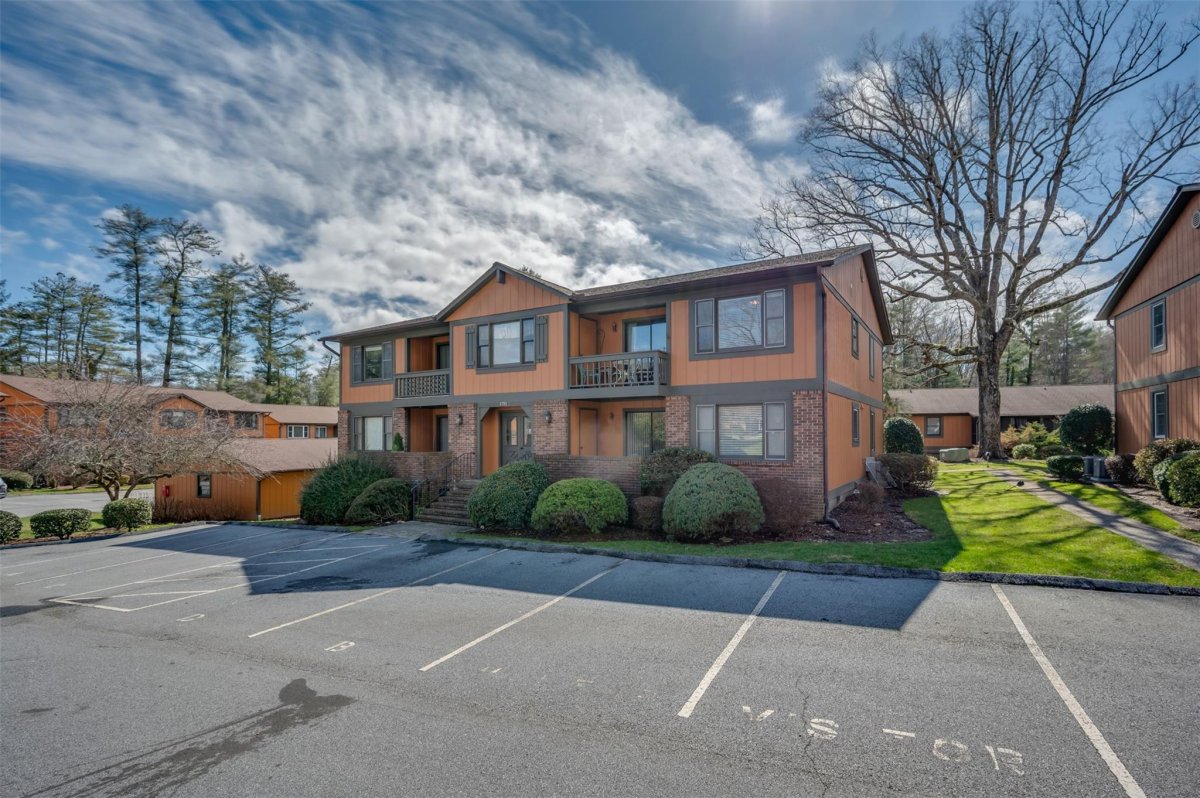 1751 Haywood Manor Road D