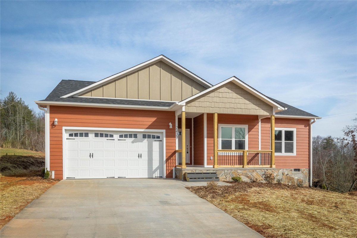 2433 Saratoga Run