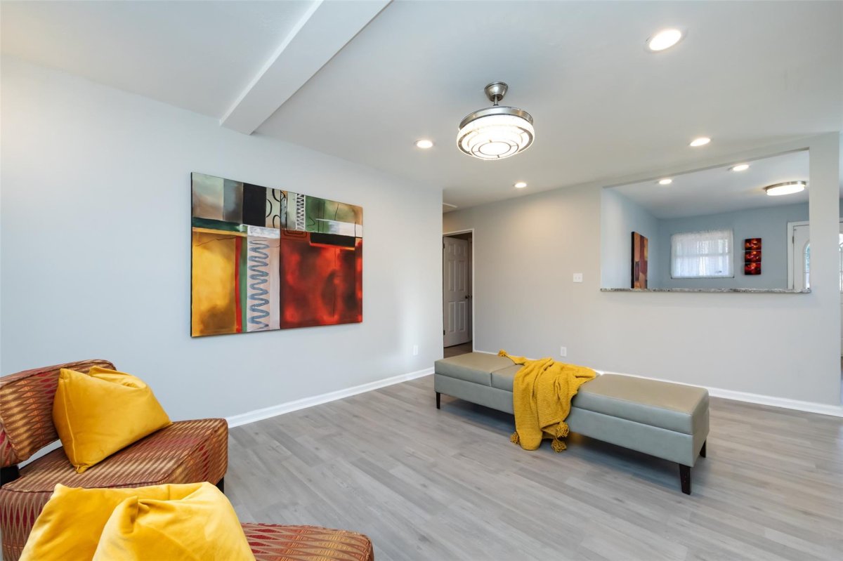 5147 Queen Anne Road