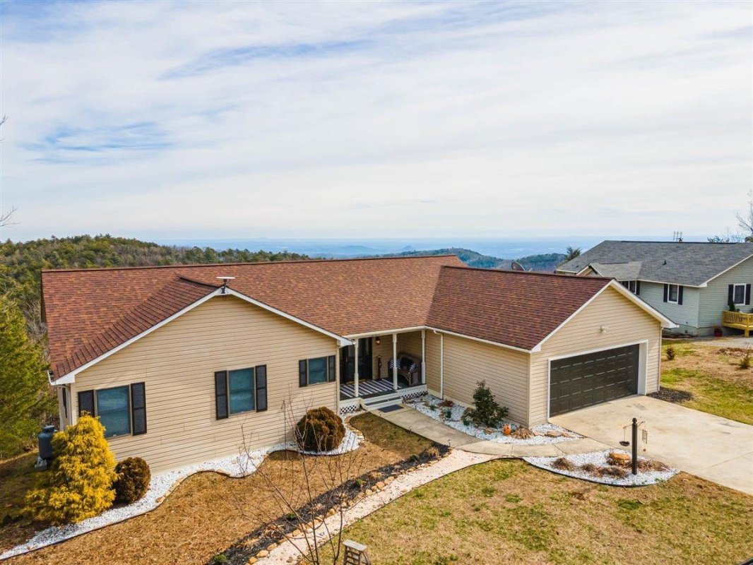 8585 Hackberry Road