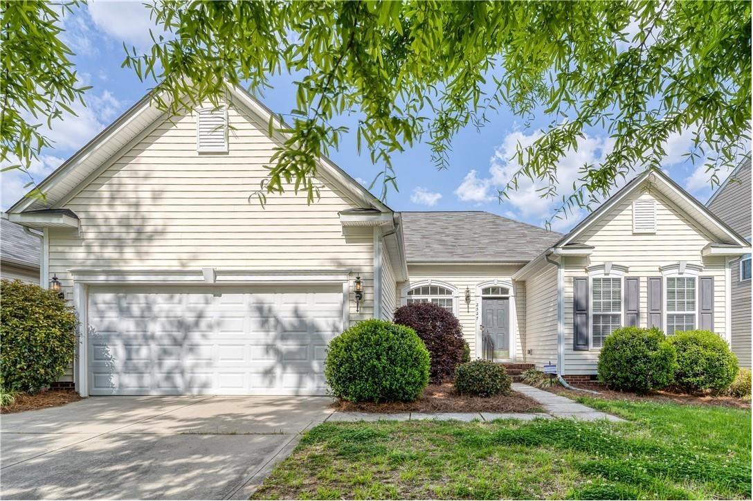2527 Bethesda Oaks Drive
