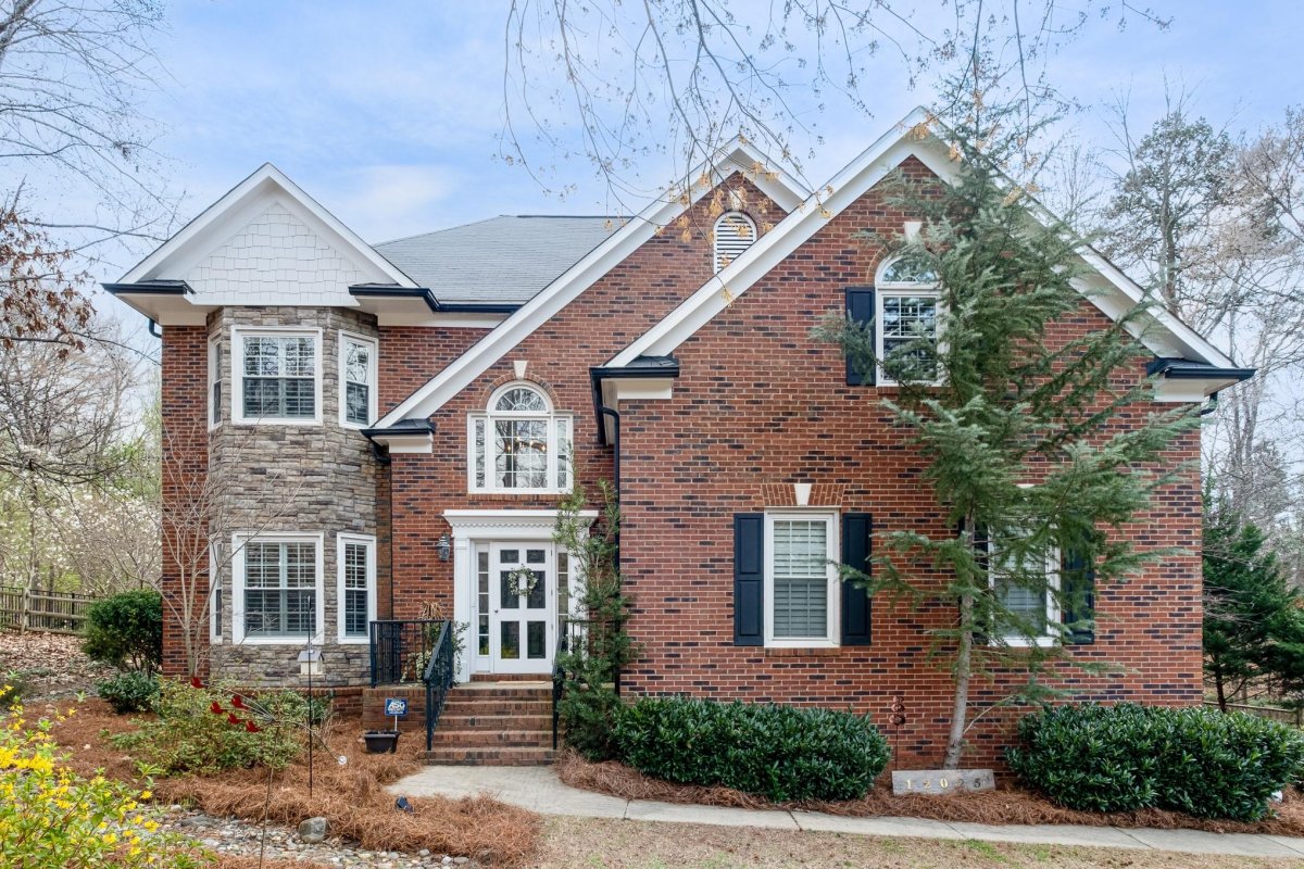 12025 Shady Oak Court