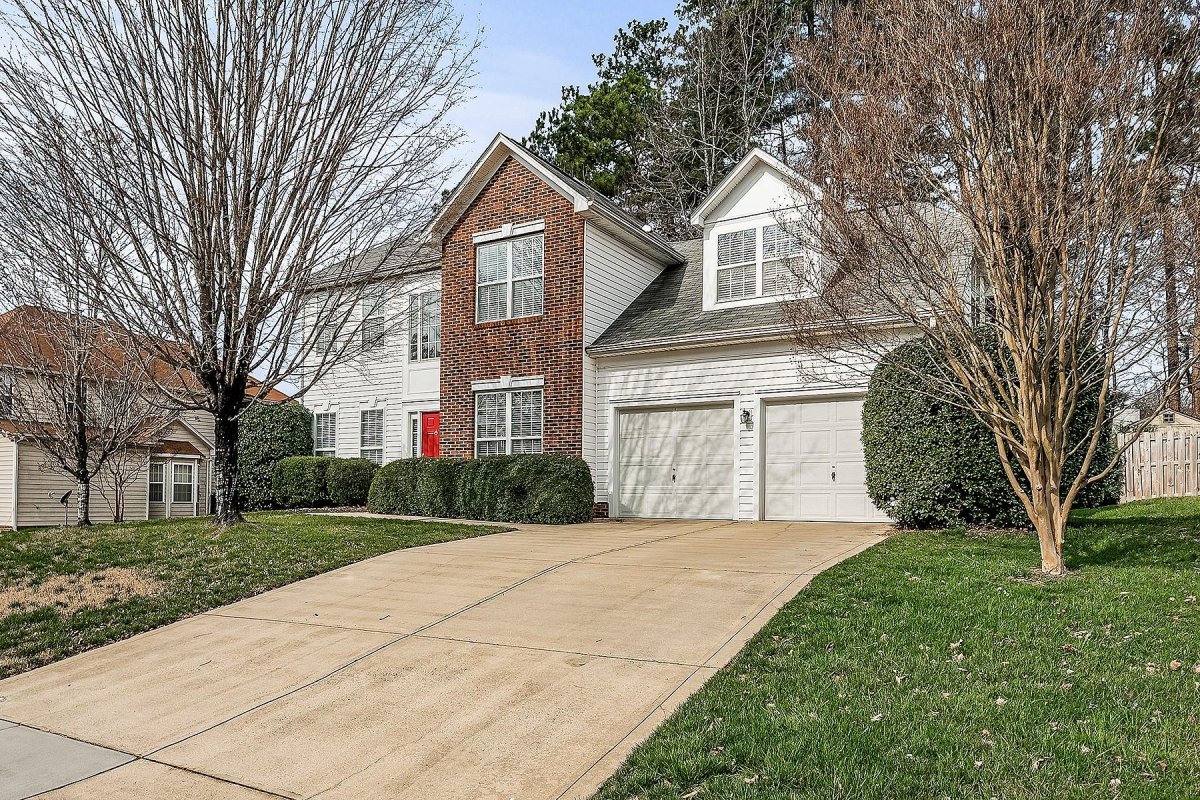 9915 Sandman Lane