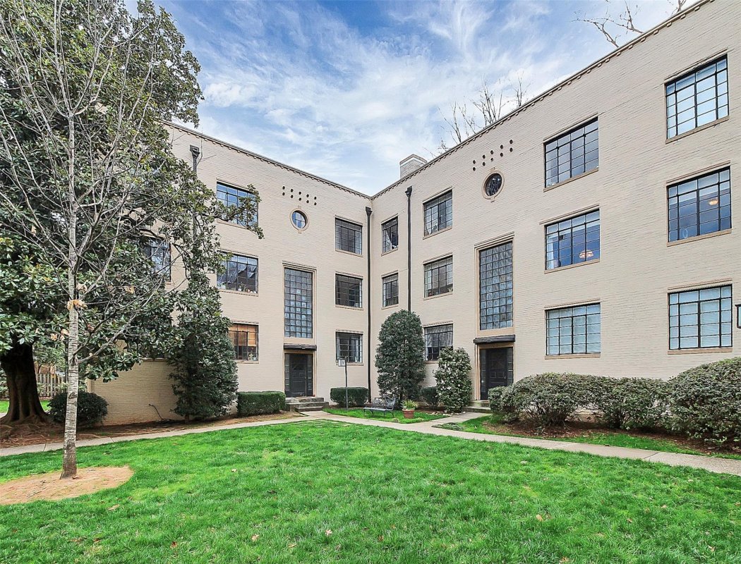1121 Myrtle Avenue 40