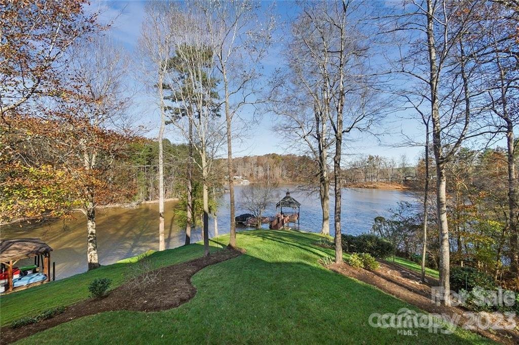 1719 Bay Head Court