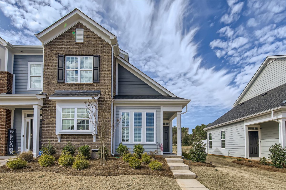 1107 Johns Walk Way