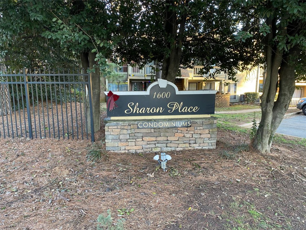 1600 Sharon Road
