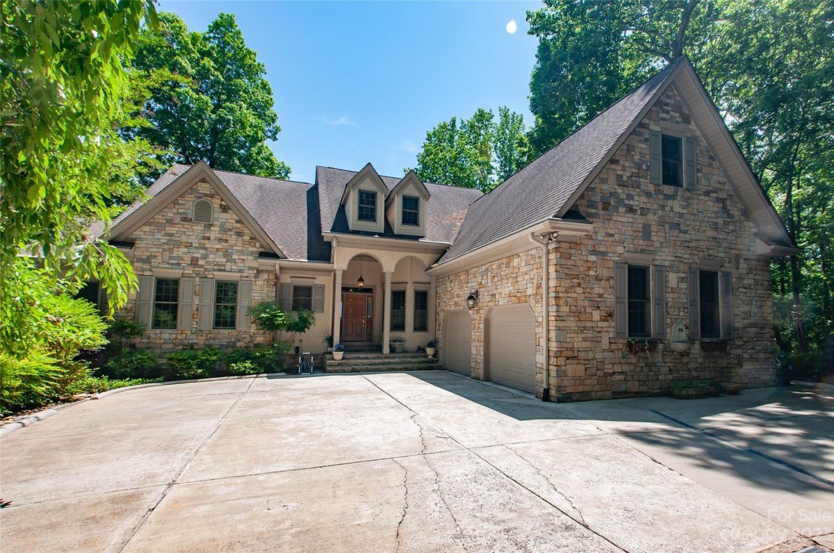 239 S Harbor Watch Drive