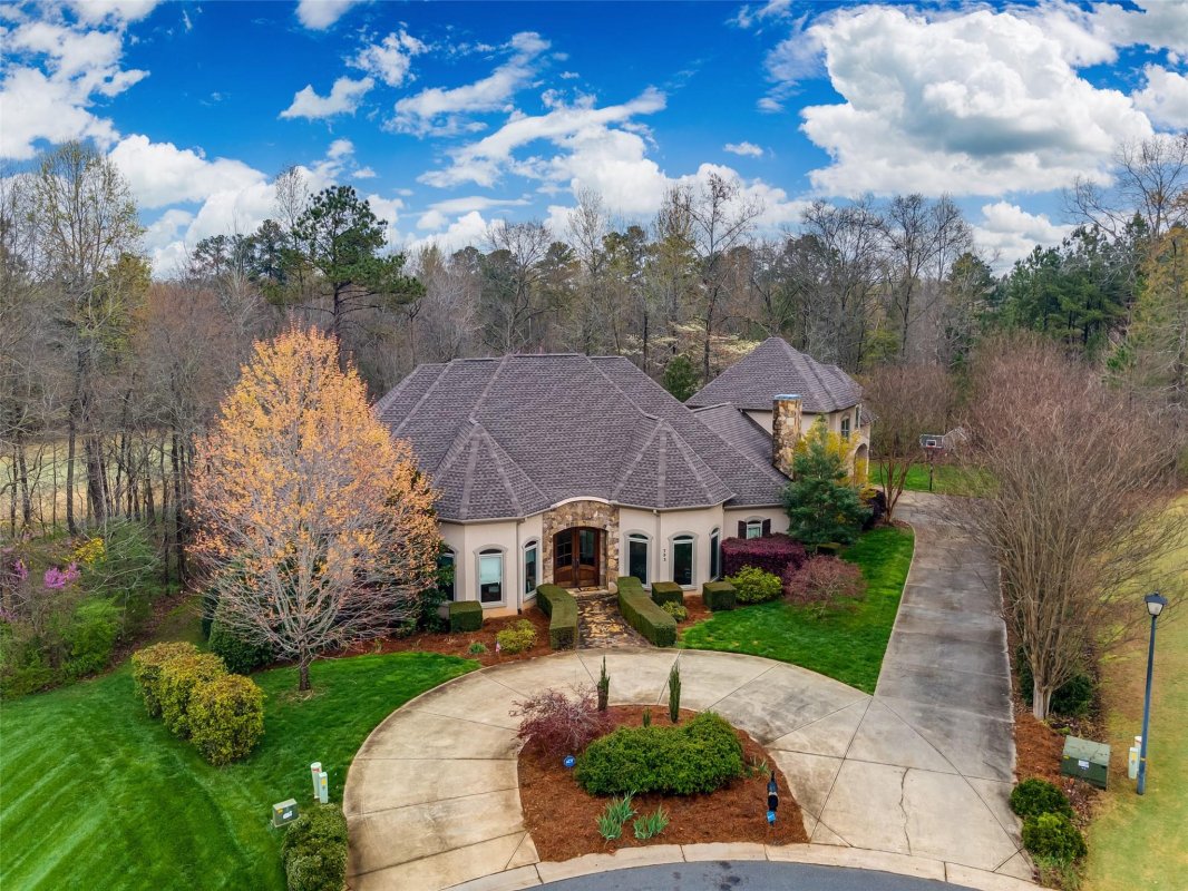 793 Spyglass Way