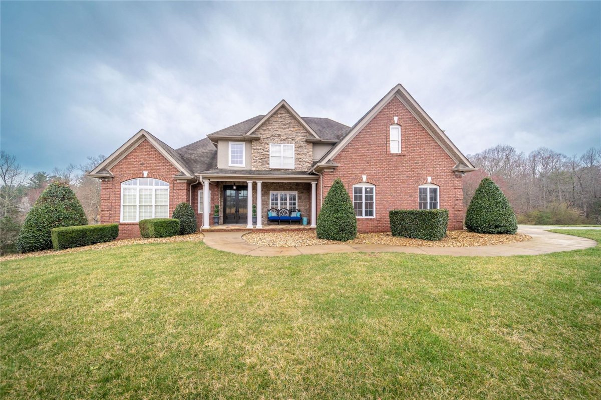 5989 Red Berry Court