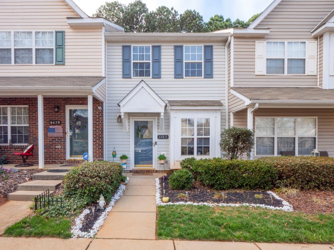 6483 Saint Bernard Way