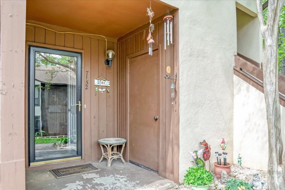 7152 Winery Lane