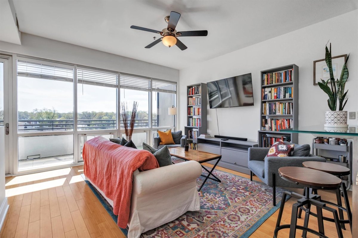 1133 Metropolitan Avenue 603