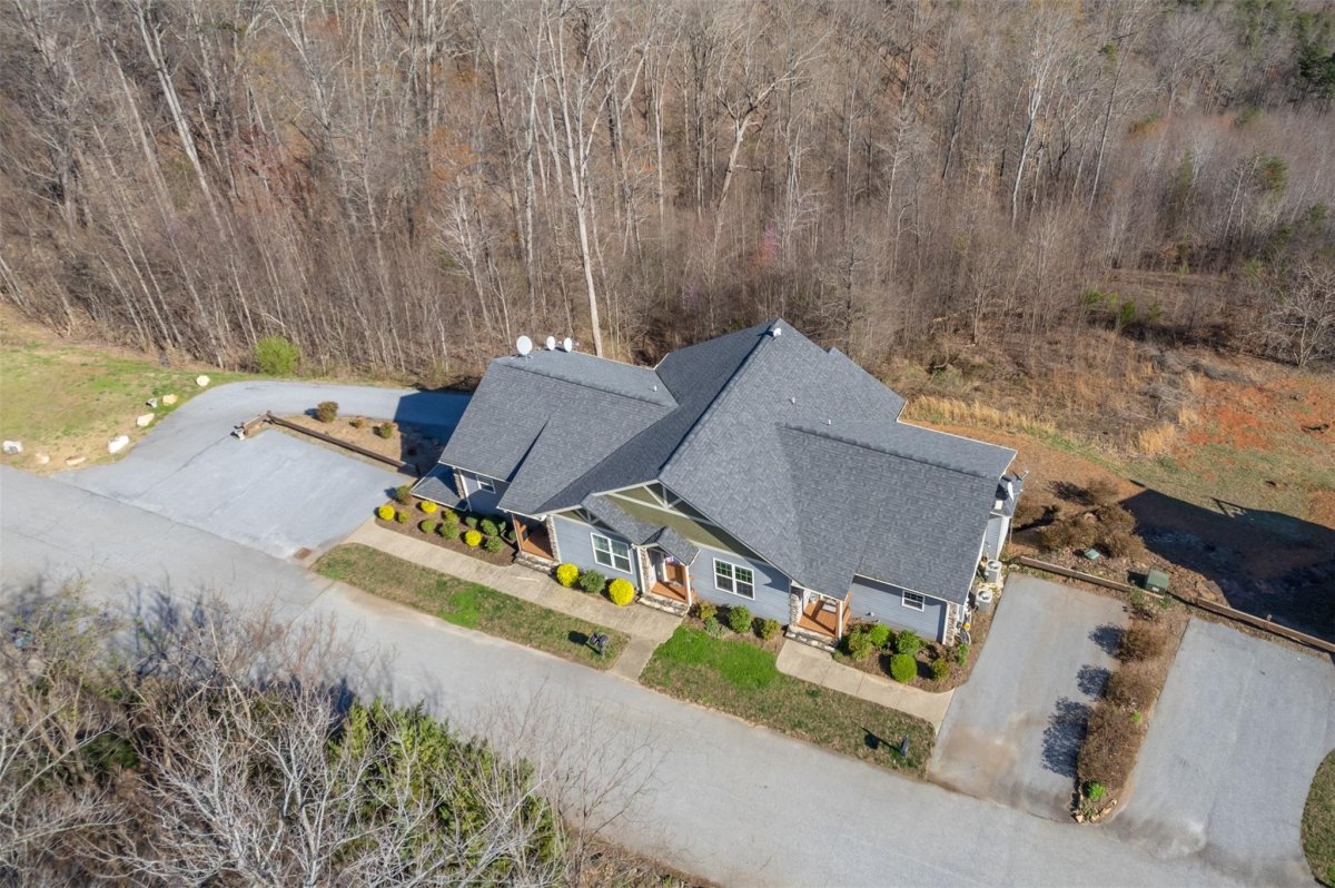 143 Red Hawk Knoll