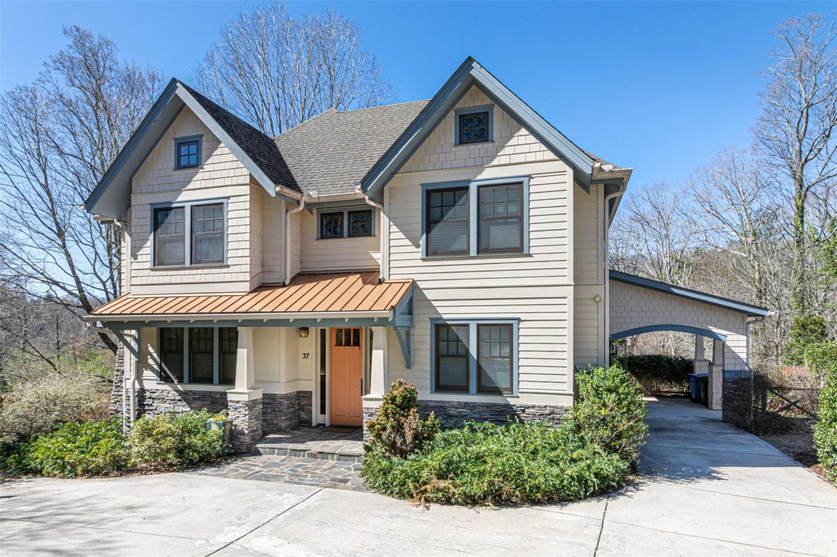 37 White Pine Drive