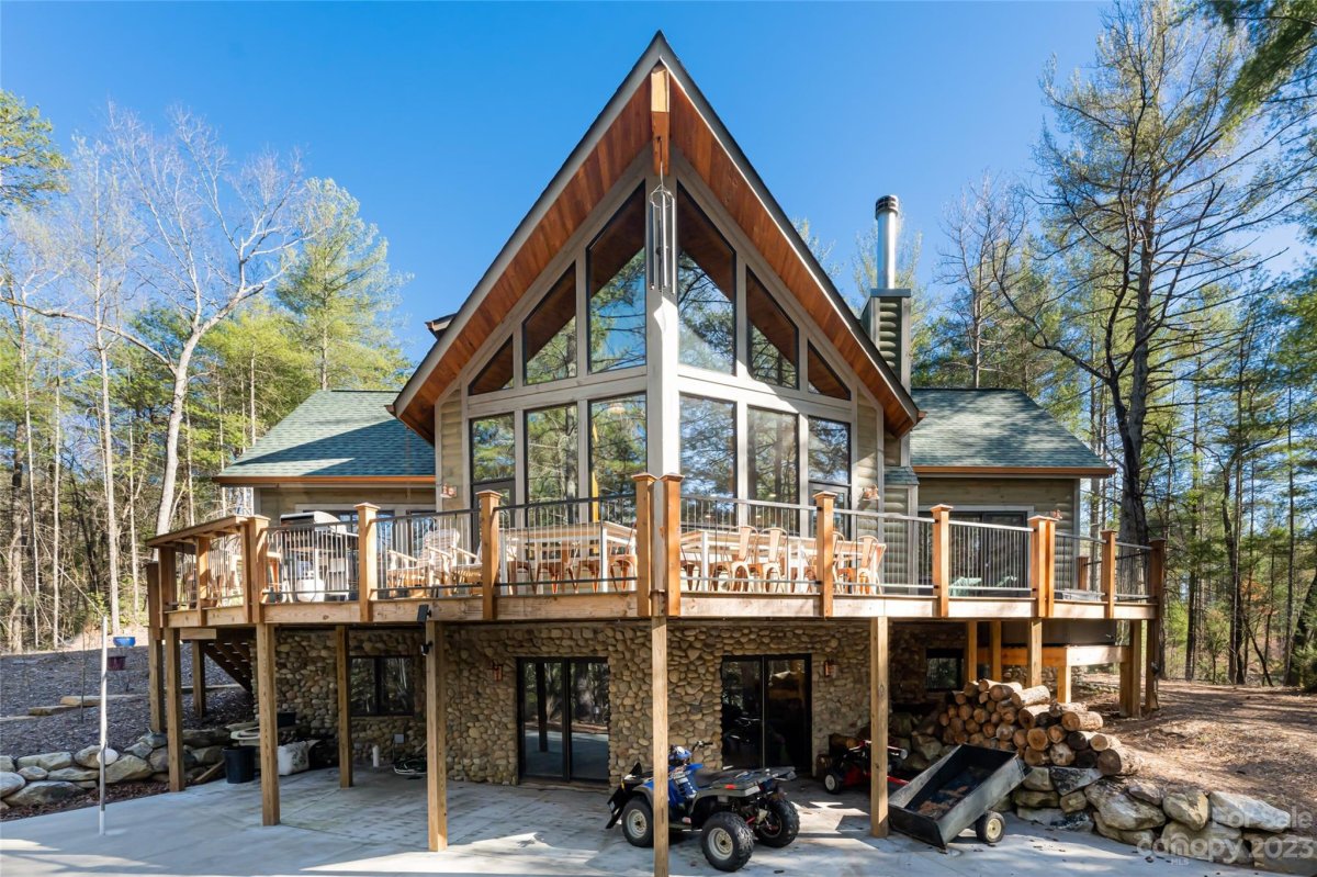 3259 Donahue Drive