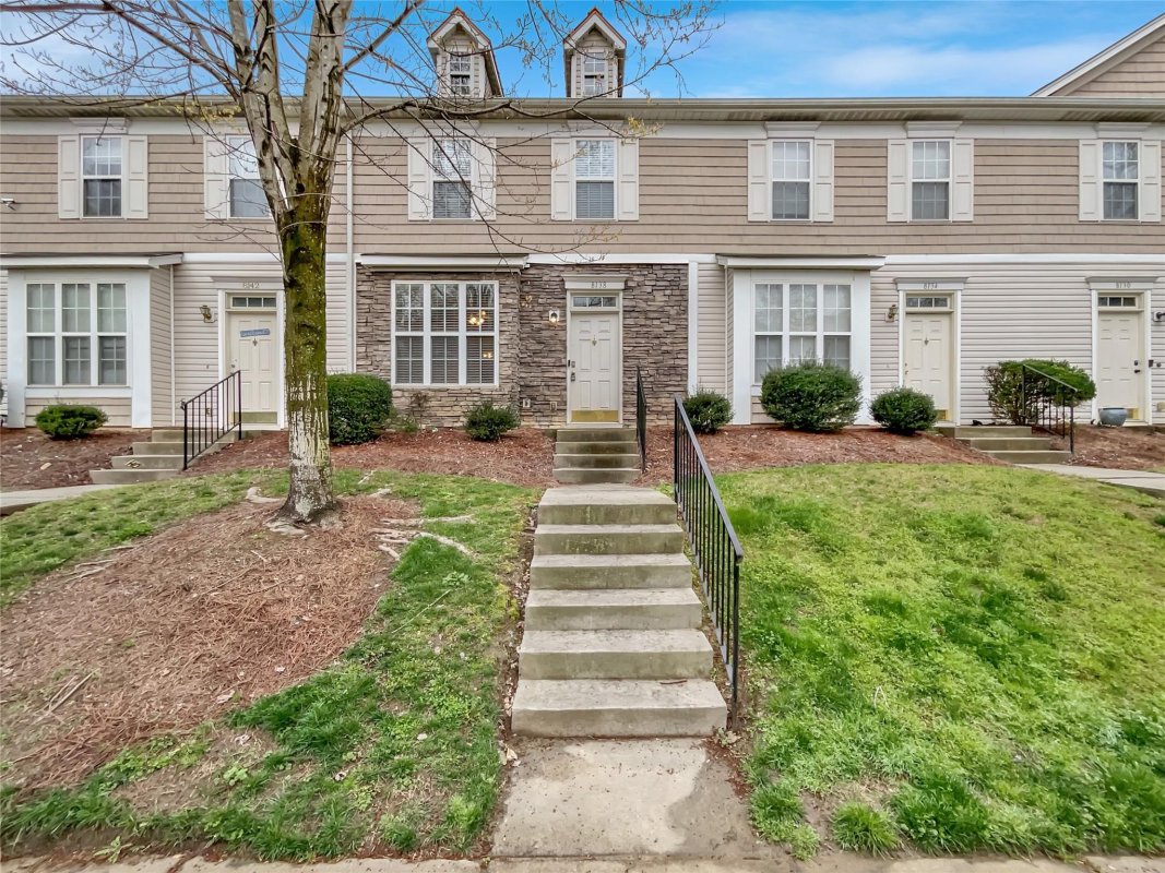 8138 Kings Creek Drive