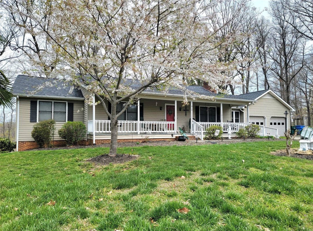410 Woodcrest Lane