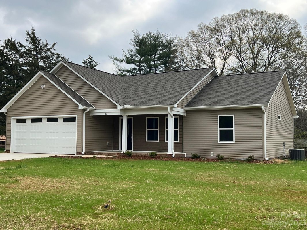 119 E Debbie Lane