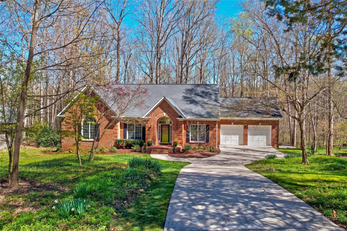 17916 Pages Pond Court