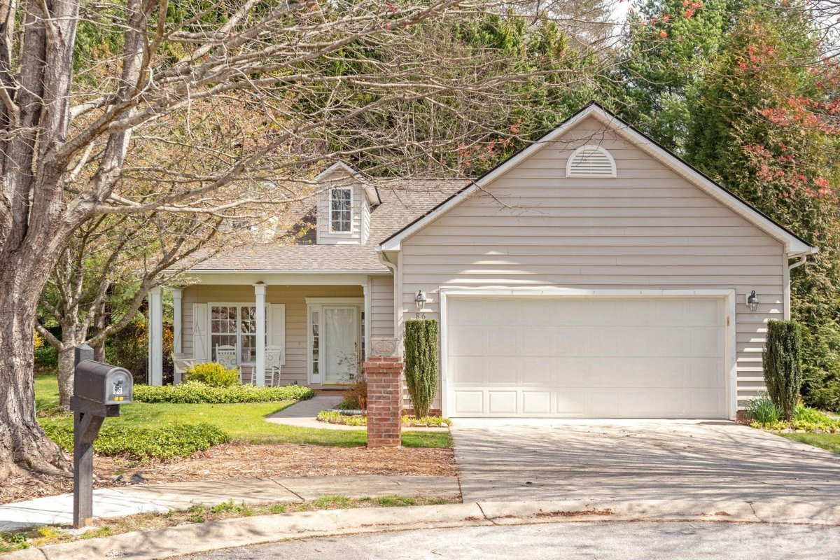 86 Canterbury Trace