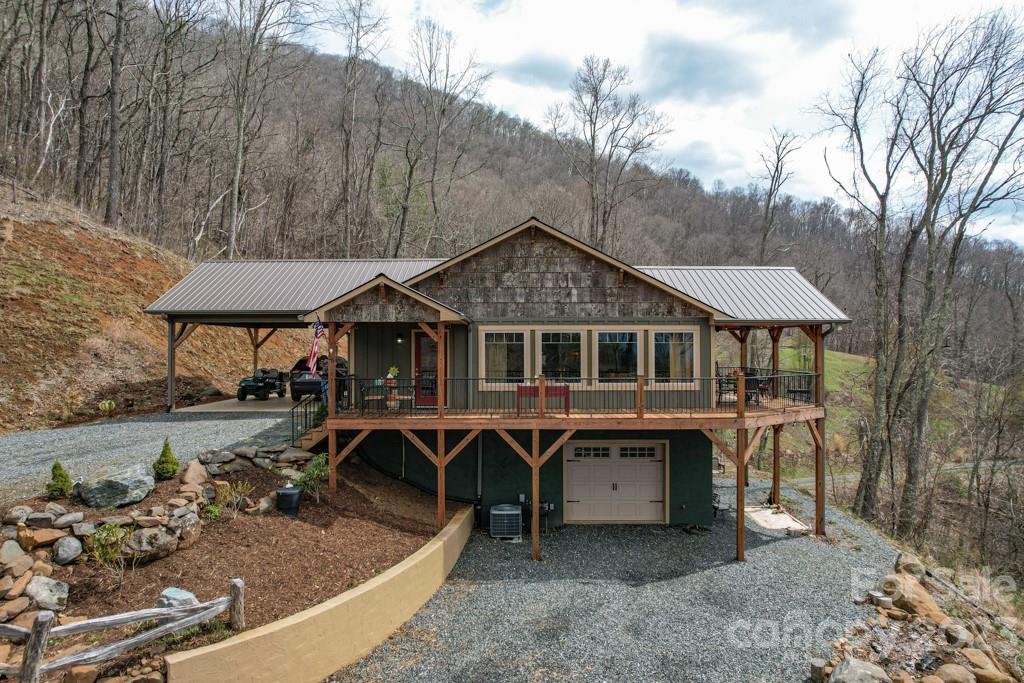 26 Red Tail Ridge