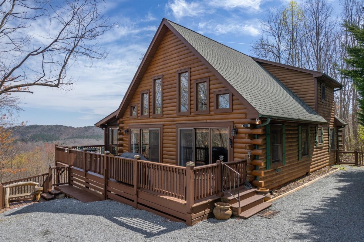 376 Tahawus Drive