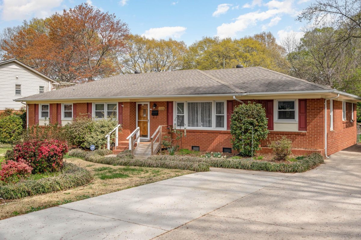 4701 Carriage Drive Circle