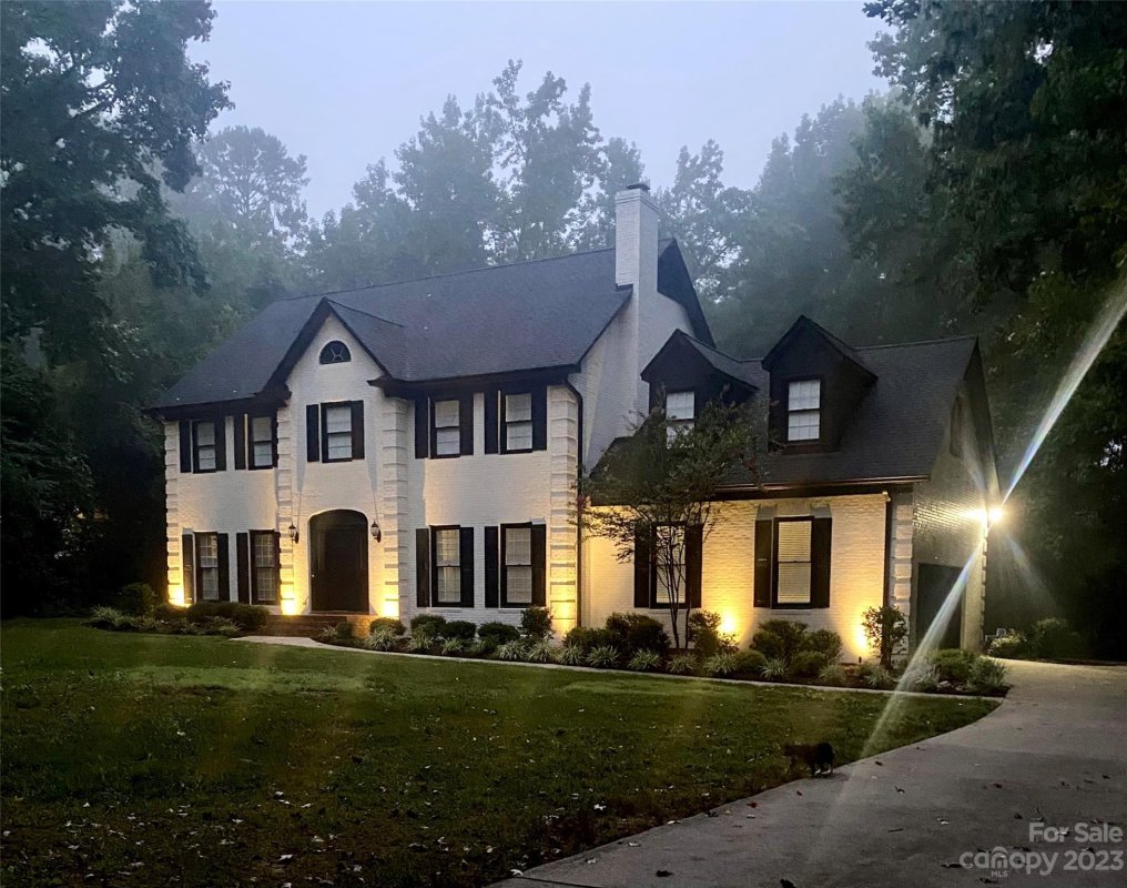 2517 Greenbrook Parkway