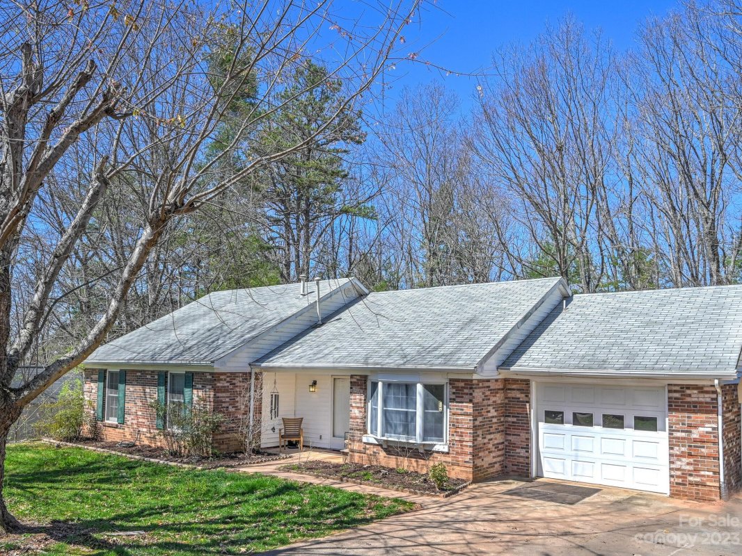 406 Creekside Drive