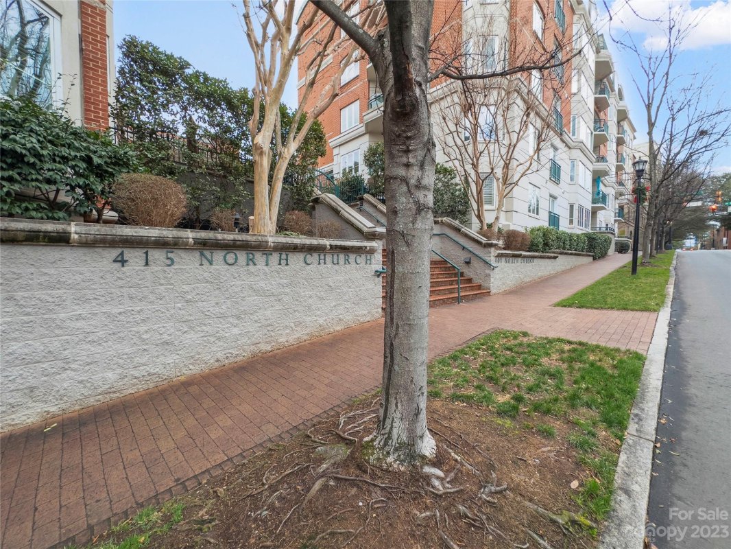 415 N Church Street 112