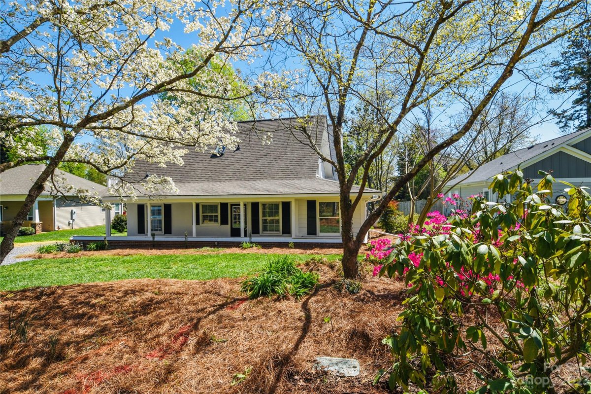 111 Mainview Drive