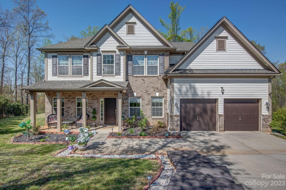 1074 Forbes Road