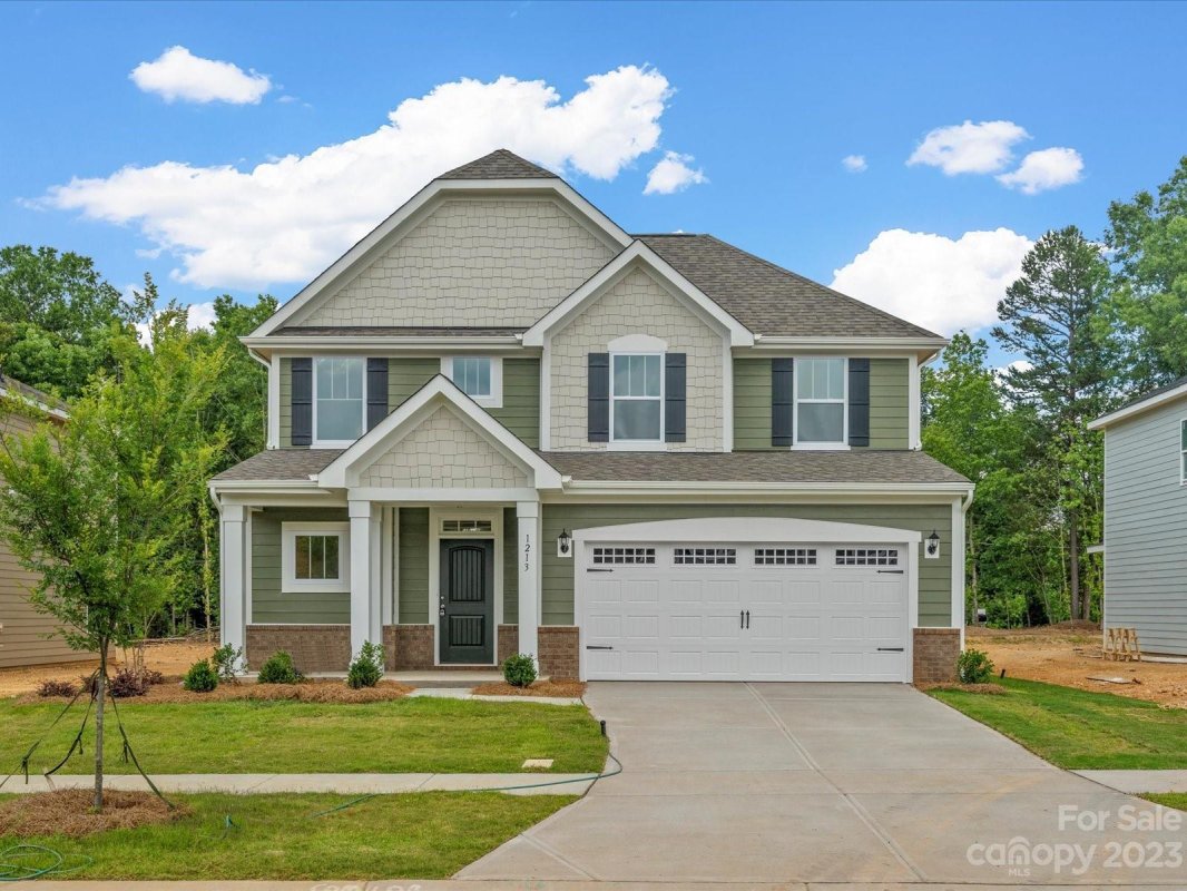 1213 Black Walnut Street 6