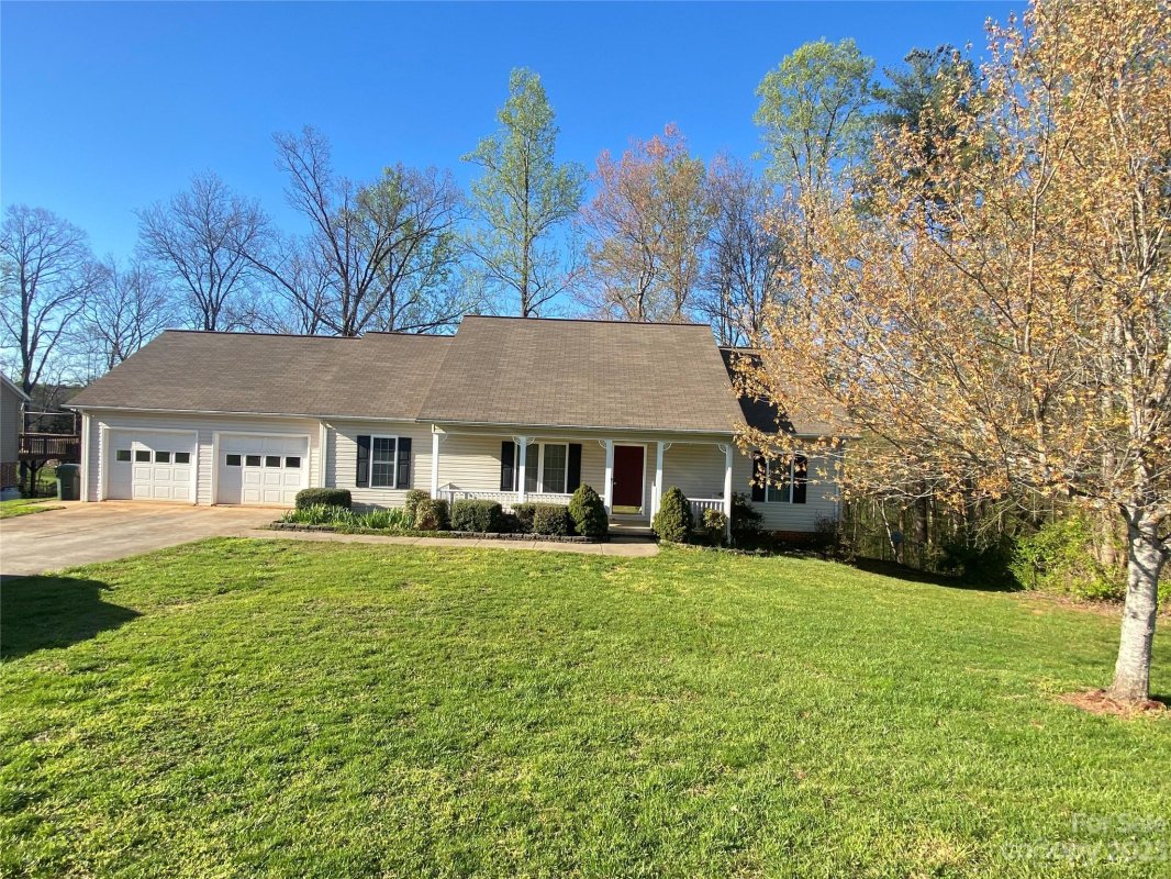 105 Delia Hall Lane