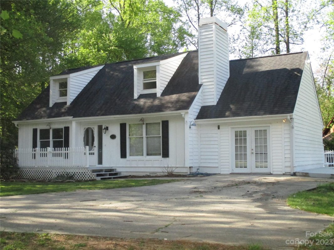 923 Fanning Bridge Road