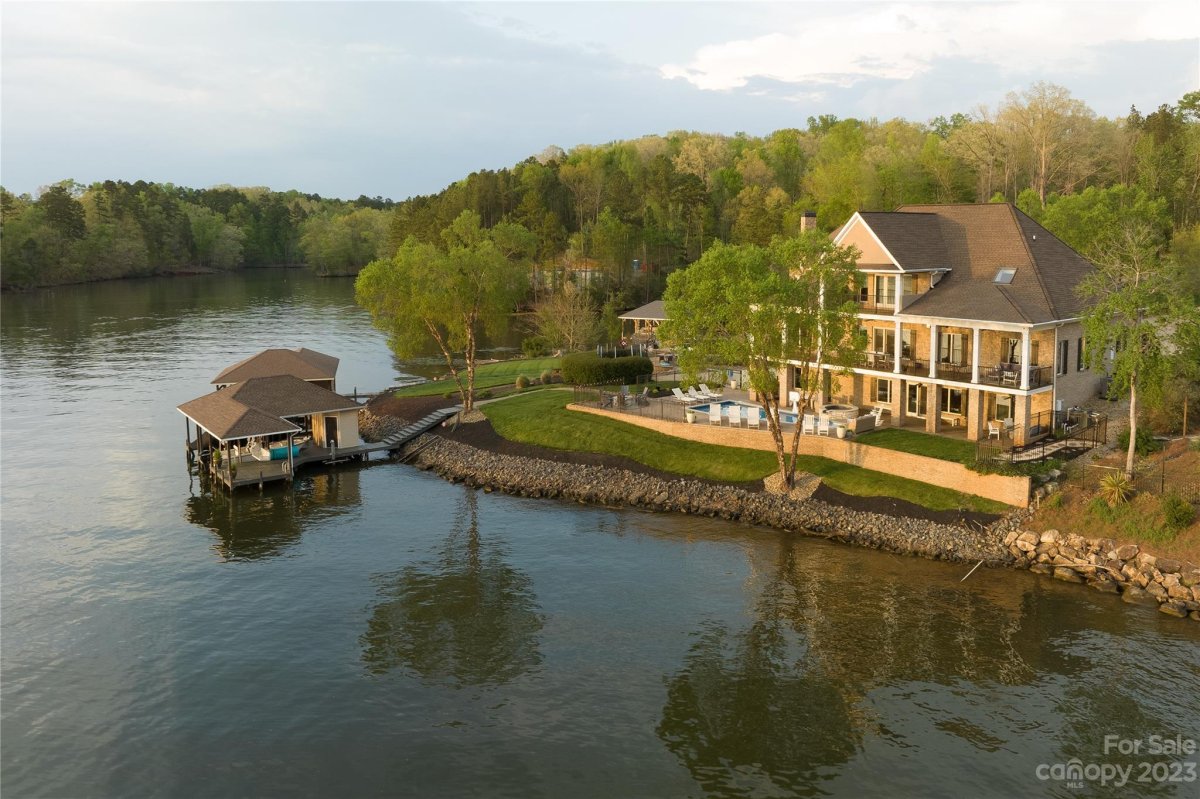 148 Forest Lake Court