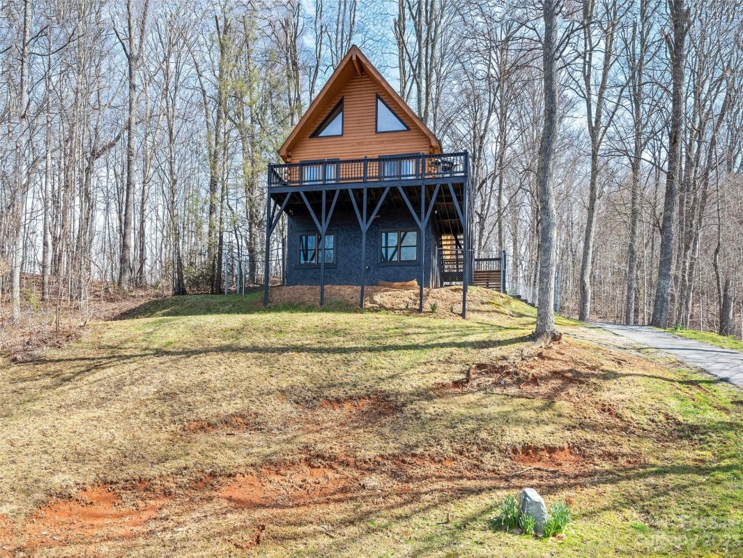 109 Hoot Owl Ridge