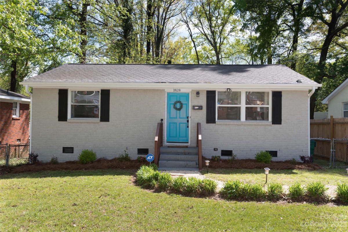 1828 Finchley Drive