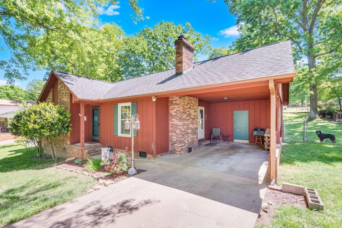 106 Aspen Drive