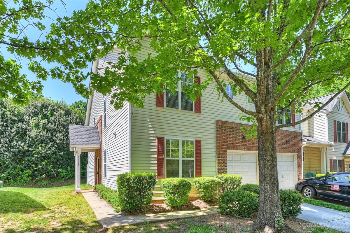 10901 Princeton Commons Drive