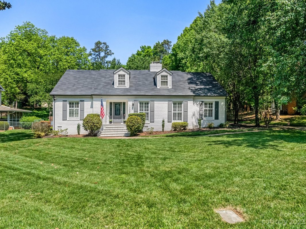 1208 Brockton Lane